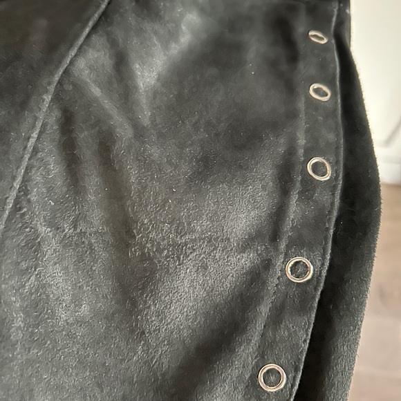 Danier suede crop pants - Picture 5 of 6